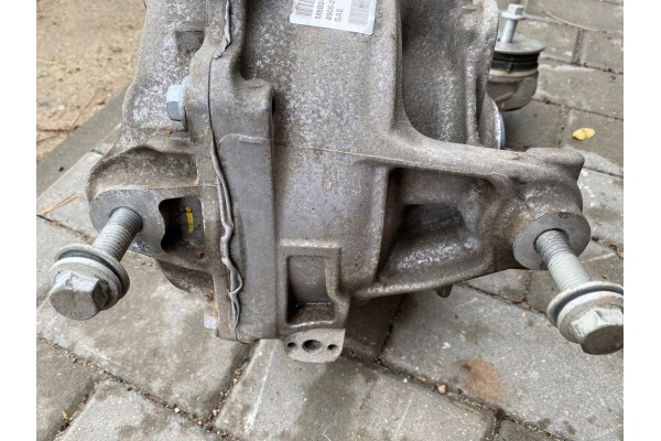 Rear differential DEFENDER L663 M8B24A213BA RED 4 10 Car type passenger cars