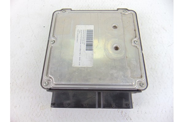 03G906016FH CENTRALITA MOTOR UCE SKODA OCTAVIA BERLINA (1Z3) Edition 100 03G906016FH 161789 SKODA - 1