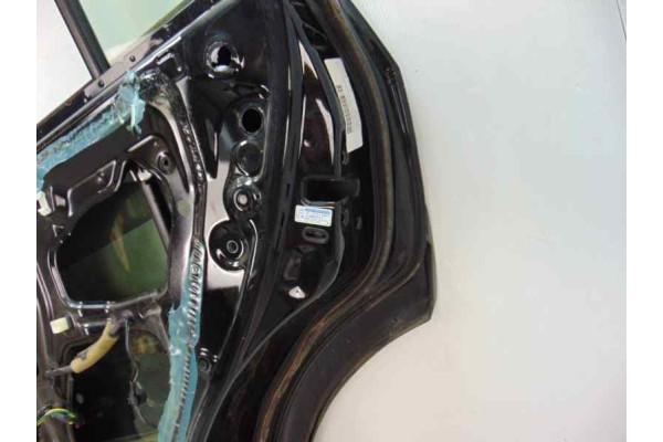 NEGRA PUERTA TRASERA DERECHA TOYOTA RAV4 (A2) 2.0 D-4D Sol 4X4 (2003) 2004 NEGRA 188545 TOYOTA - 1