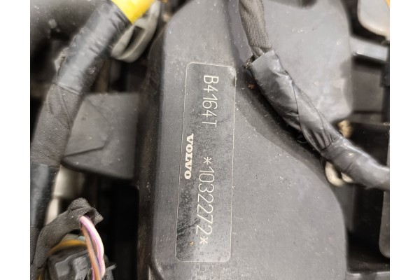 Motor de gasolina Volvo V70 III 1.6 T4 B4164T/BOX automático BG9R7000A
