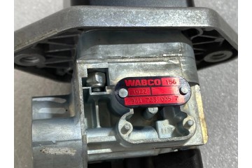 Ventil rucni brzdy ventil parkovaci brzdy Wabco 9617230057 Catalog number of the part 9617230057
