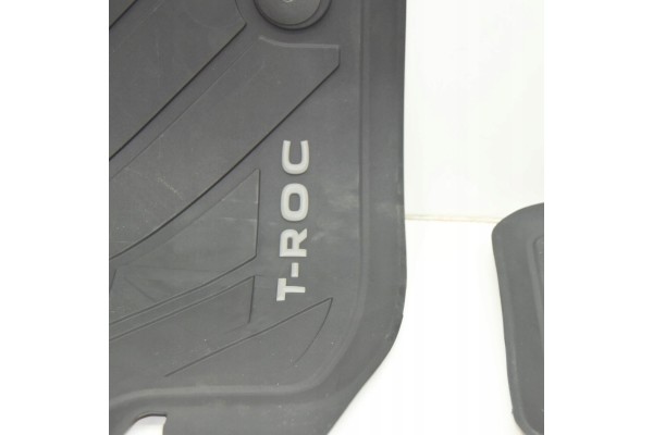 Juego de Alfombrillas de Goma Delanteras y Traseras VW T-ROC LHD 2GC06