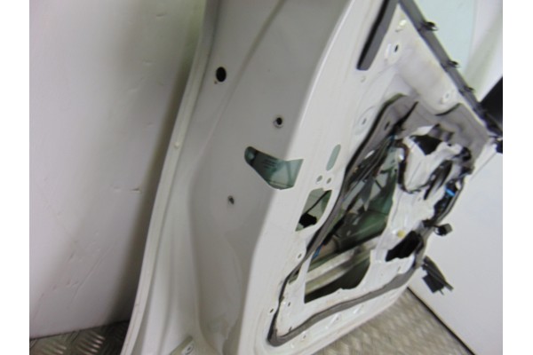 BLANCA PUERTA DELANTERA IZQUIERDA BMW SERIE 1 BERLINA (E81/E87)