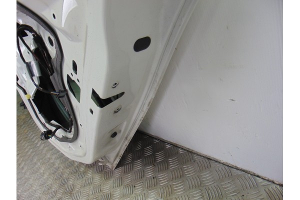 BLANCA PUERTA TRASERA DERECHA BMW SERIE 1 BERLINA (E81/E87)