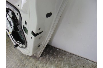 BLANCA PUERTA TRASERA DERECHA BMW SERIE 1 BERLINA (E81/E87)