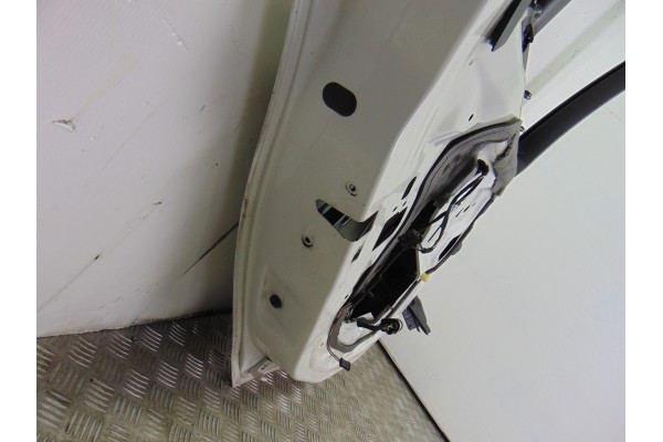 BLANCA PUERTA TRASERA IZQUIERDA BMW SERIE 1 BERLINA (E81/E87)