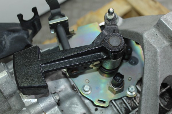 4M5R7002YA CAJA CAMBIOS FORD FOCUS C-MAX (CAP)(2003) Ambiente (D) 2006 4M5R7002YA 207328 FORD - 2