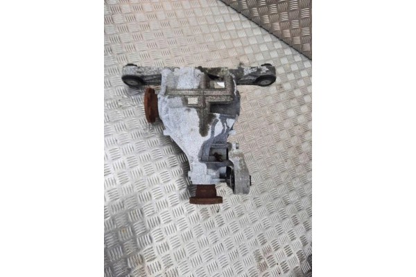 Rear reducer BENTLEY 4460310025 4 0L gasoline 467kW 2017