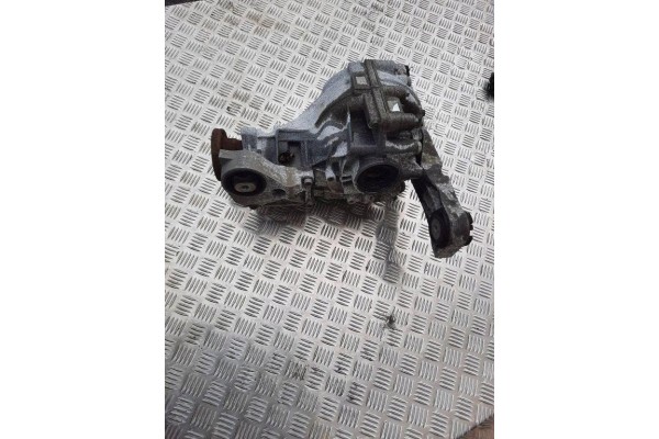Rear reducer BENTLEY 4460310025 4 0L gasoline 467kW 2017 Catalog number of the part 4460310025