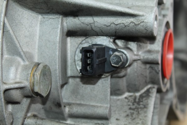 5V M CAJA CAMBIOS MITSUBISHI CARISMA BERLINA 5 (DA0) 1900 DI-D Comfort 2003 5V M 193214 MITSUBISHI - 4