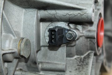 5V M CAJA CAMBIOS MITSUBISHI CARISMA BERLINA 5 (DA0) 1900 DI-D Comfort 2003 5V M 193214 MITSUBISHI - 4