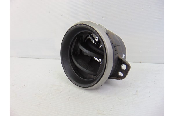 Rejilla aireadora, Toyota RAV4 (A2) 2.0 D-4D Sol 4X4 (2003- ) 2004