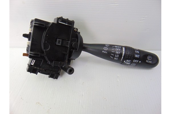 Mando limpia, Toyota RAV4 (A2) 2.0 D-4D Sol 4X4 (2003- ) 2004