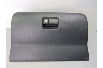 Guantera, Toyota RAV4 (A2) 2.0 D-4D Sol 4X4 (2003- ) 2004