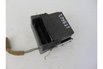 Cenicero, Toyota RAV4 (A2) 2.0 D-4D Sol 4X4 (2003- ) 2004
