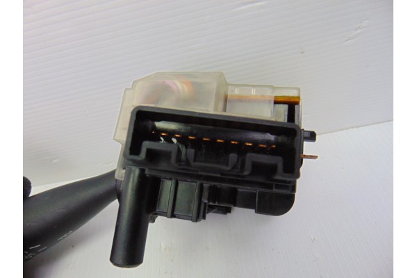 Mando limpia, Toyota RAV4 (A2) 2.0 D-4D Sol 4X4 (2003- ) 2004