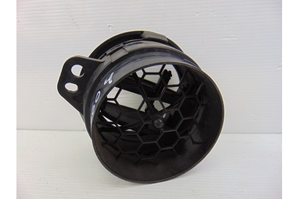 Rejilla aireadora, Toyota RAV4 (A2) 2.0 D-4D Sol 4X4 (2003- ) 2004