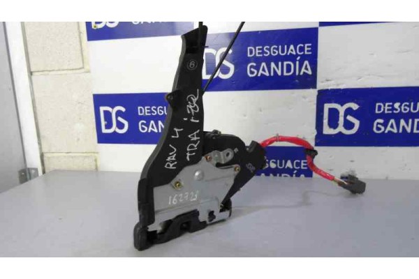 Cerradura puerta trasera izquierda, Toyota RAV4 (A2) 2.0 D-4D Executive 4X4 (2003- ) 2002