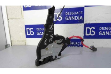 Cerradura puerta trasera izquierda, Toyota RAV4 (A2) 2.0 D-4D Executive 4X4 (2003- ) 2002