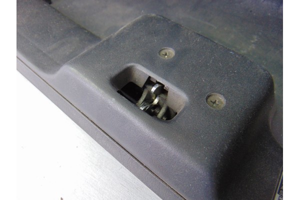 Guantera, Toyota RAV4 (A2) 2.0 D-4D Sol 4X4 (2003- ) 2004
