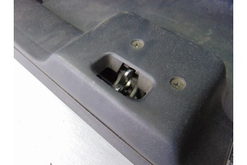 Guantera, Toyota RAV4 (A2) 2.0 D-4D Sol 4X4 (2003- ) 2004