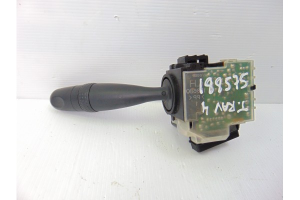 Mando limpia, Toyota RAV4 (A2) 2.0 D-4D Sol 4X4 (2003- ) 2004