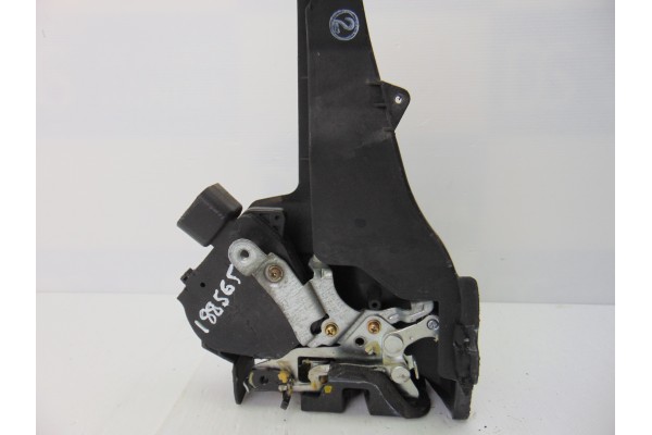 Cerradura puerta trasera derecha, Toyota RAV4 (A2) 2.0 D-4D Sol 4X4 (2003- ) 2004