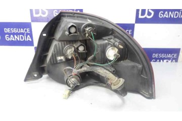 Piloto trasero izquierdo, Kia Clarus 2.0 GLX Berlina (09.1999- ) 2000