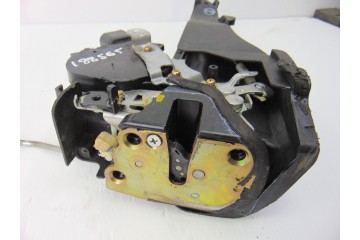 Cerradura puerta trasera derecha, Toyota RAV4 (A2) 2.0 D-4D Sol 4X4 (2003- ) 2004