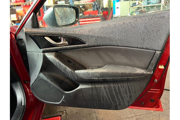 MAZDA 3 BERLINA / SEDÁN (BM/BN) Luxury