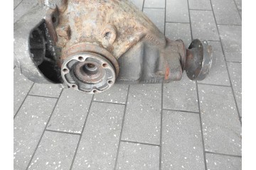 DIFFERENTIAL REAR BRIDGE BMW 5 2 35 E39 7504996 Packaging status replacement