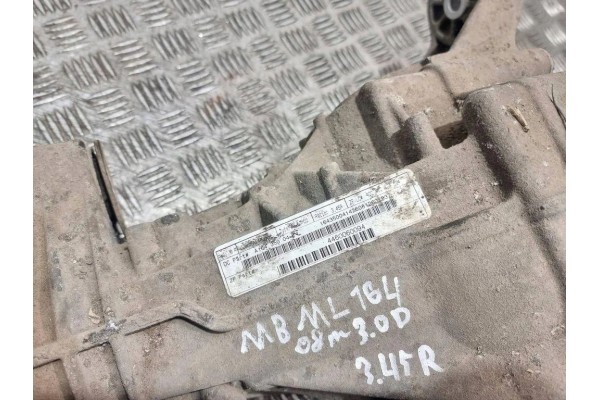 Rear reducer MERCEDES BENZ M W164 4460060094 3 0L diesel 165kW 2008 Car type passenger cars