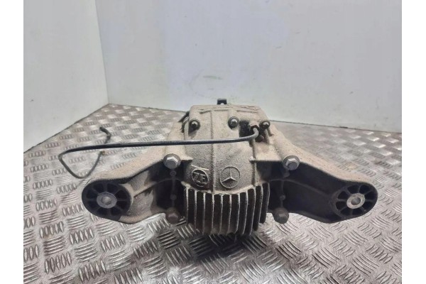 Reductor trasero MERCEDES-BENZ M (W164) 4460060094 3.0L diésel 165kW 2