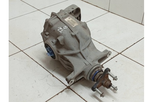 2014 BMW 5 F10 F11 Rear differential 7584448