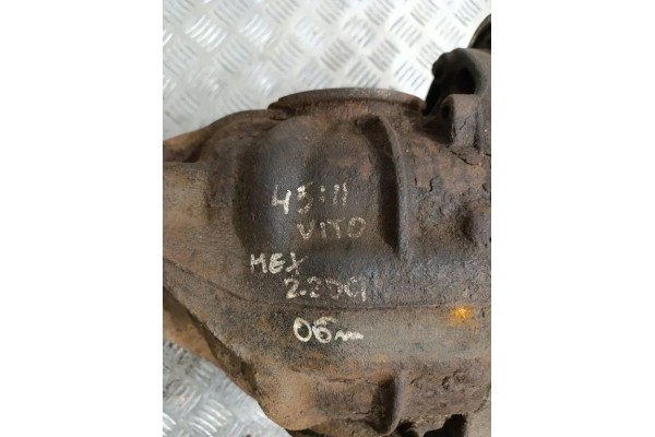 Rear reducer MERCEDES BENZ VIANO W639 A6393510106 2 2L 2006 Part manufacturer Mercedes Benz OE