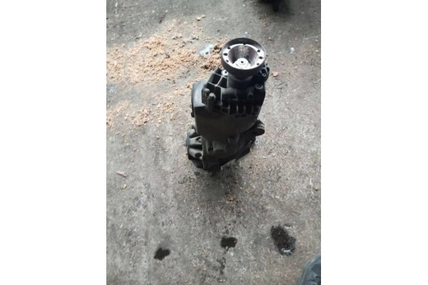 Rear reducer VOLVO XC90 I 30759611 3 2L gasoline 197kW 2008