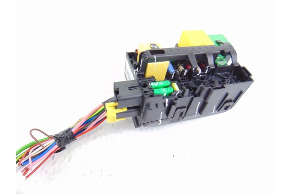 9806192580 CAJA RELES / FUSIBLES PEUGEOT 3008 Active 9806192580 198129 PEUGEOT - 1