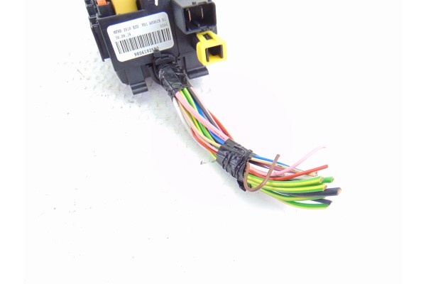 9806192580 CAJA RELES / FUSIBLES PEUGEOT 3008 Active 9806192580 198129 PEUGEOT - 2