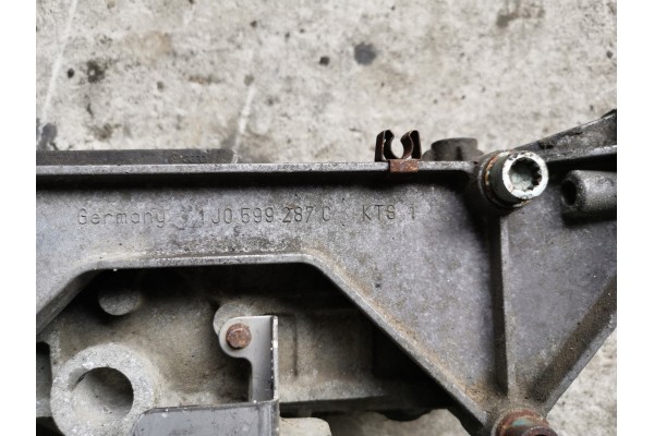 DRIVE BRIDGE DIFFERENTIAL 02D525733A EUK SEAT LEON I 4x4 Car type cargo vans passenger cars