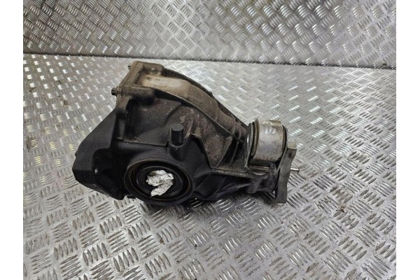 Rear reducer MERCEDES BENZ E Coupe C238 2133505208 2 0L gasoline 135kW Part manufacturer Mercedes Benz OE