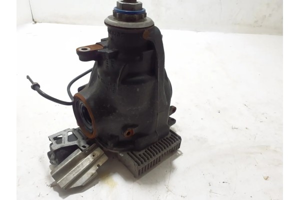 Rear reducer BMW 8686659 4 4L gasoline 2022 Part manufacturer BMW OE