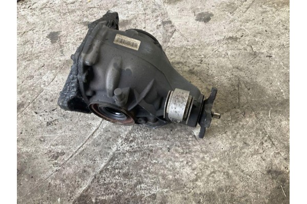Rear reducer MERCEDES BENZ CLS Shooting Brake X218 A2183508300 2 1L Part manufacturer Mercedes Benz OE
