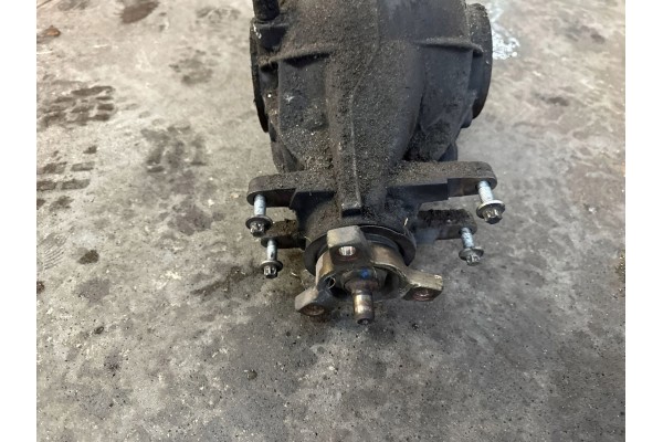 2009 Mercedes Benz CLS C219 Rear differential 2193501700 Installation side multipurpose