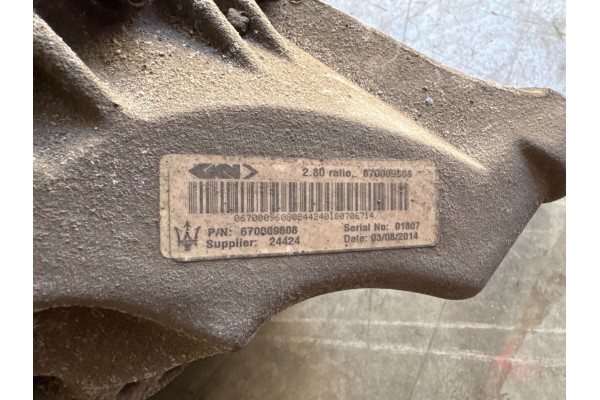 2015 Maserati Ghibli Rear differential 670009608 Catalog number of the part 670009608
