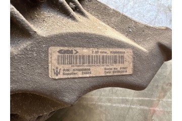 2015 Maserati Ghibli Rear differential 670009608 Catalog number of the part 670009608