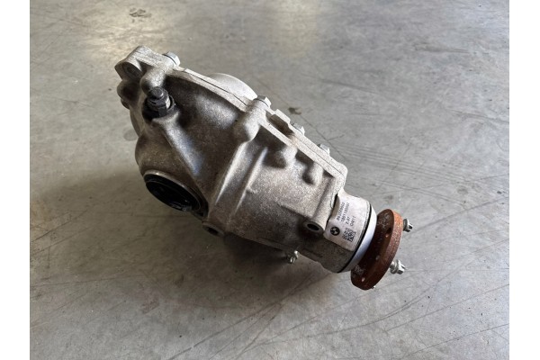 2018 BMW 5 G30 G31 G38 Front differential 8635698