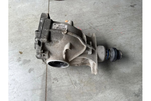 2017 BMW 5 G30 G31 G38 Rear differential 8618720