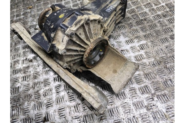 Rear differential Volkswagen Phaeton Part manufacturer Volkswagen OE