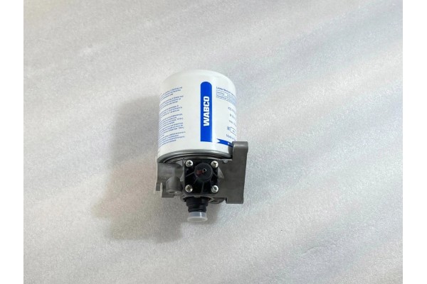 1 komorovy susic vzduchu sintegrovanym regulacnim ventilem Wabco 4324101137 Packaging status original