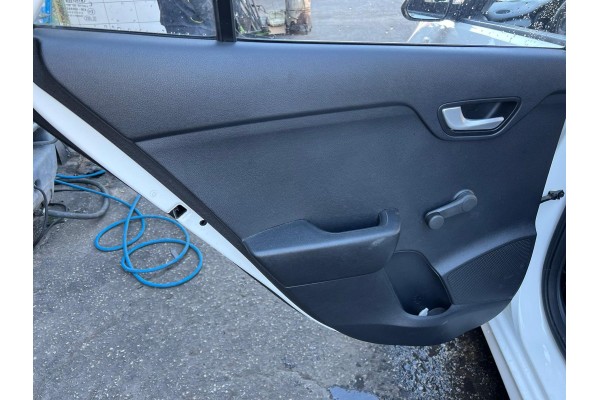 KIA RIO (YB) Business